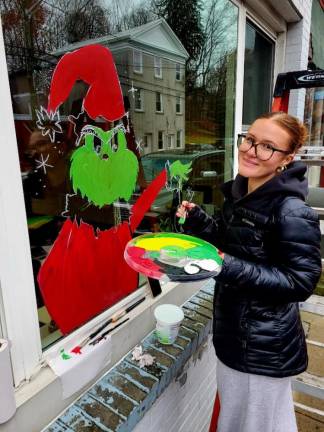 Chester students paint the town for the holidays