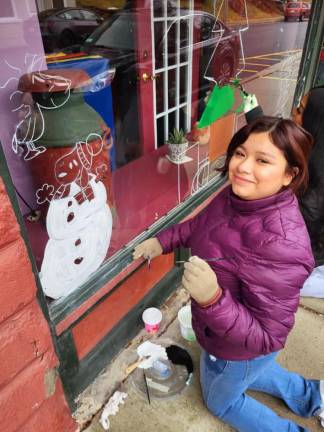 Chester students paint the town for the holidays