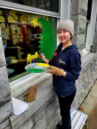 Chester students paint the town for the holidays