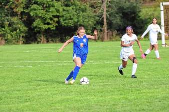 Girls’ varsity soccer co-captain Hannah Thonus.