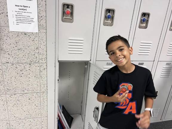 Chester’s new sixth graders get to know their school... and lockers!