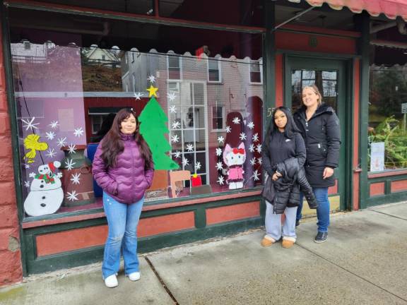 Chester students paint the town for the holidays