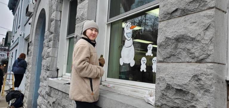 Chester students paint the town for the holidays