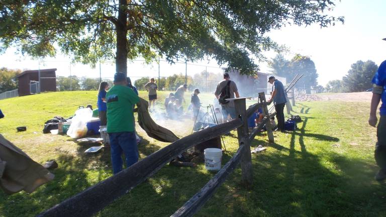 Dingmans Ferry Scouts make Johnny Cakes (Photo by Frances Ruth Harris)