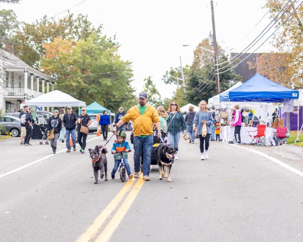 Sugar Loaf Fall Festival enjoys big turnout