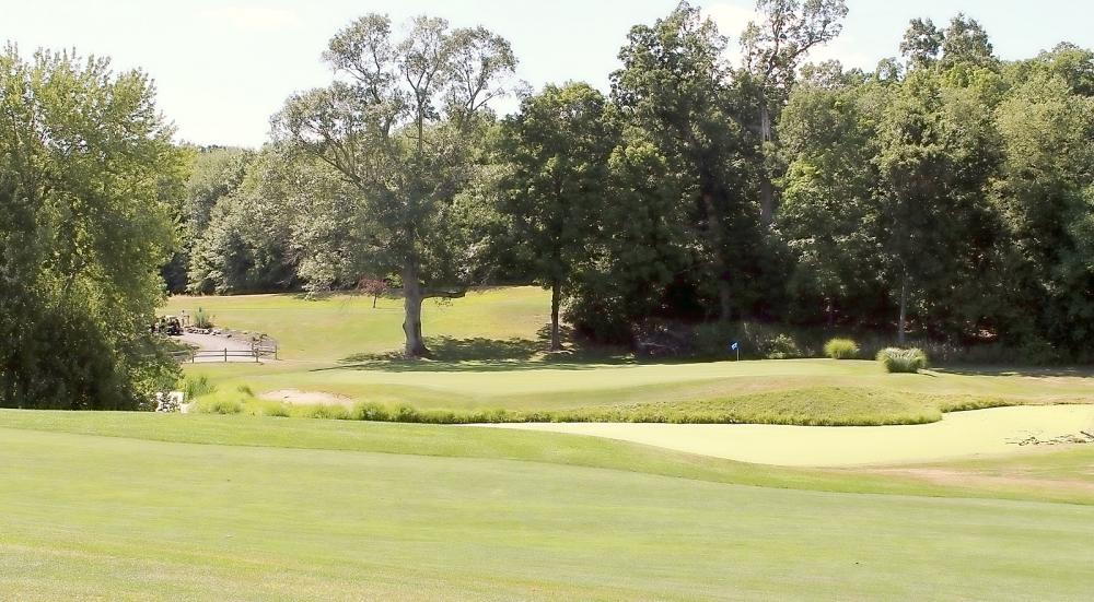 Golf. Stony Ford and Hickory Hill golf courses set to open